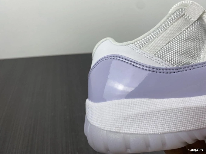 Kick Theory AH7860-101 Low WMNS Air Pure Jordan 11 Violet 0821
